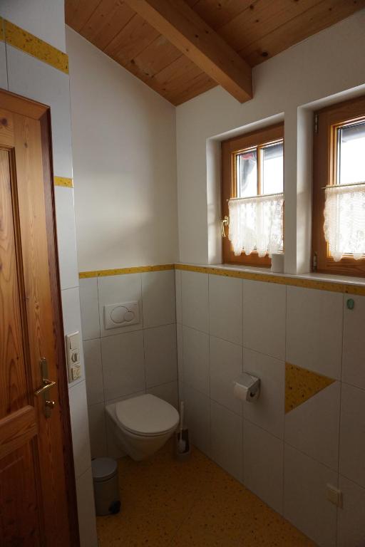 Schmiedlehnerhof room 6